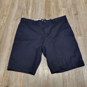 Banana Republic Aiden Short Classic Fit 9" Inseam Chino Shorts Men's Size 36
